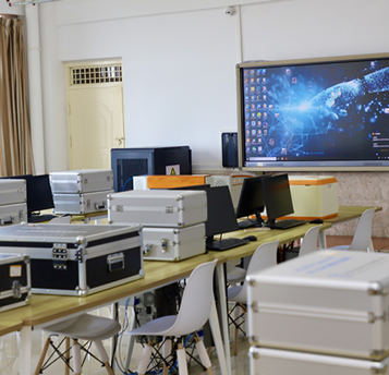 信息科学与工程学院