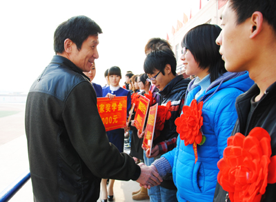 我院召开2011-2012学年学生评优表彰大会