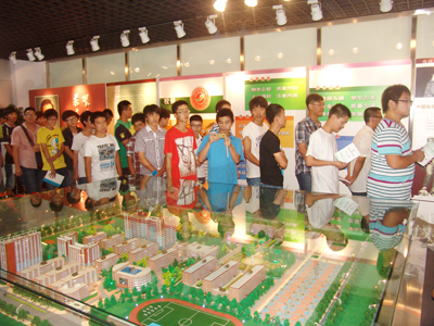 学院积极开展2012级新生入学教育工作