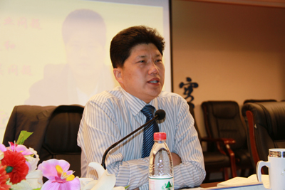 成才讲堂——董事长周虎震先生为学院师生做报告