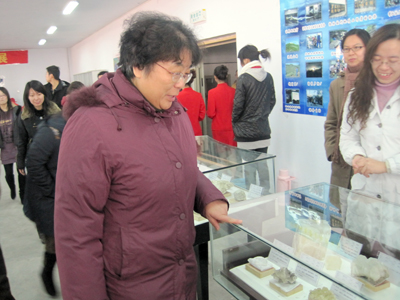 地球科学与资源系09级野外实习成果展开幕