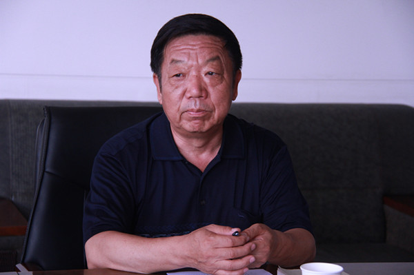 beat365召开学习李保国同志先进事迹座谈会