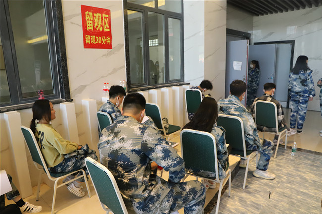 有序接种新冠疫苗 筑牢校园疫情防线 ——beat365组织师生进行新冠疫苗接种