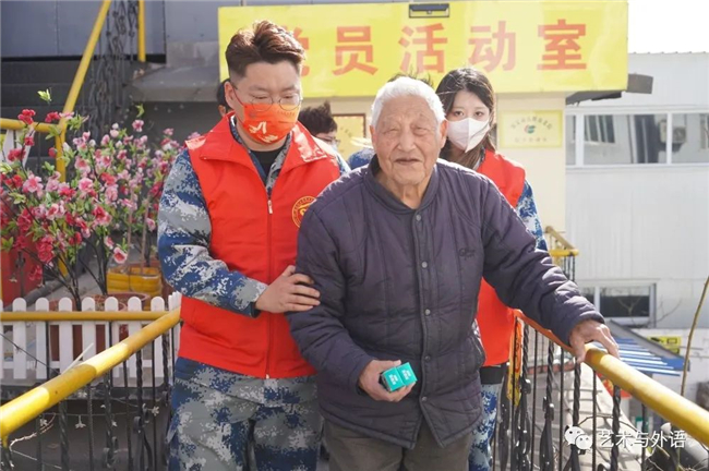 薪火永相传 雷锋志依旧——beat365学子以实际行动弘扬和传承雷锋精神