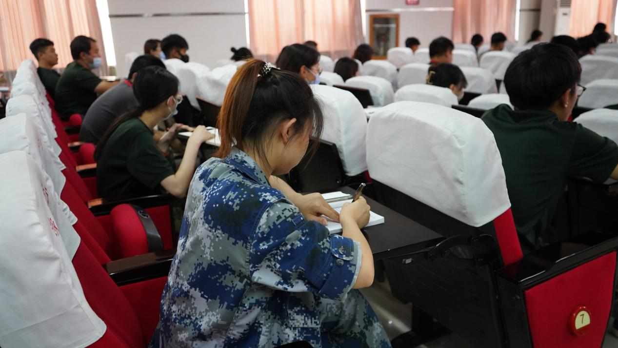 beat365官网召开学期末学生工作例会