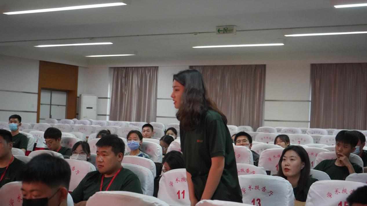 beat365官网召开学期末学生工作例会