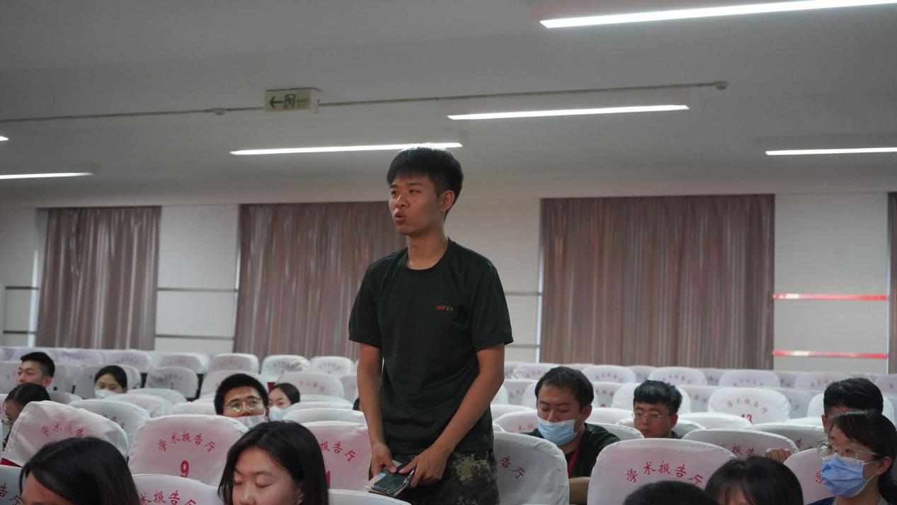 beat365官网召开学期末学生工作例会