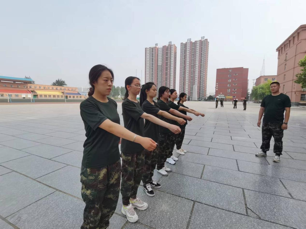 强化凝“新”聚力，赓续立德树人——beat365“传帮带”式新入职辅导员培训圆满结束