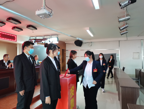 beat365官网第二次学生代表大会