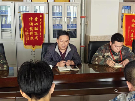 beat365官网艺术学院召开学生党员 座谈会