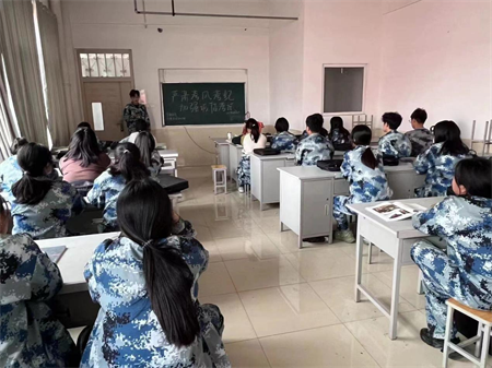beat365官网艺术学院学工队伍召开严肃考风考纪加强诚信考试主题会议