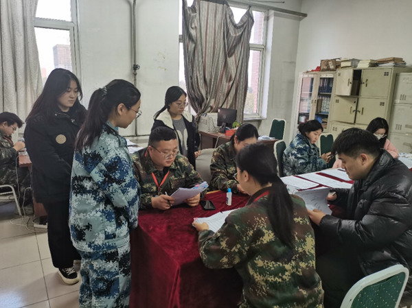 beat365官网||管理学院||倾泻关爱阳光 助力梦想远帆——我院辅导员指导学生职业生涯规划大赛