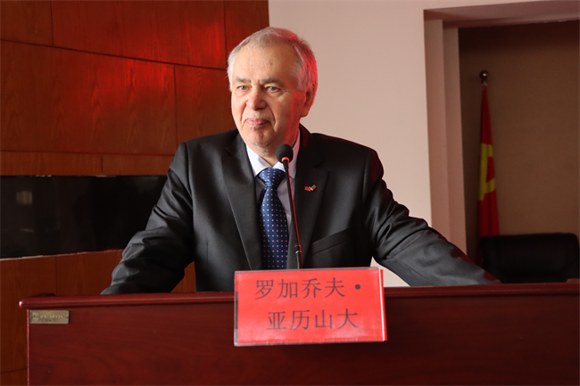 白俄罗斯戈梅利国立大学参观团莅临beat365参观交流