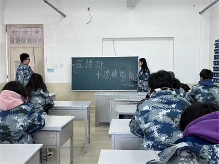 “技能拓展，激发潜能”——beat365官网艺术学院开展十项技能培训