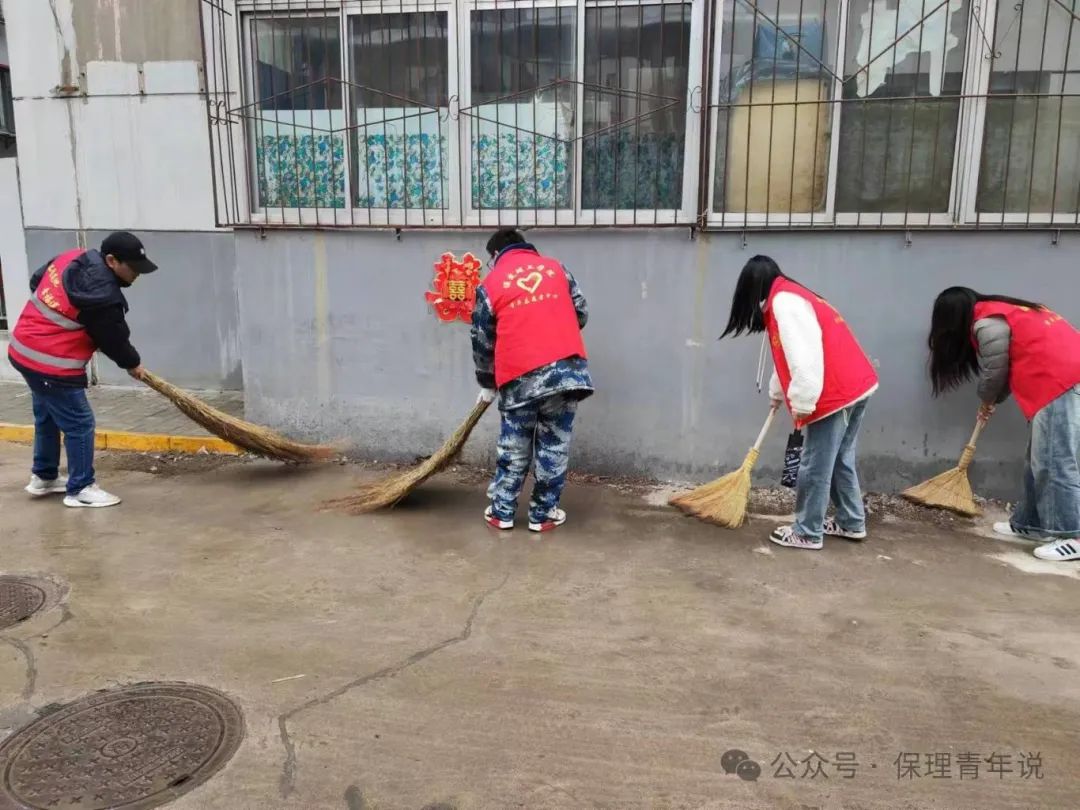 雷锋精神共传承,志愿服务学雷锋