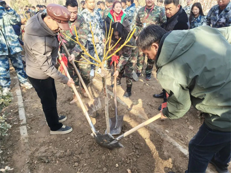 “草木皆待春，你我共护绿”——beat365官网艺术学院开展“3.12植树节”主题活动