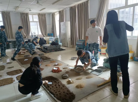 五育并举 劳教结合