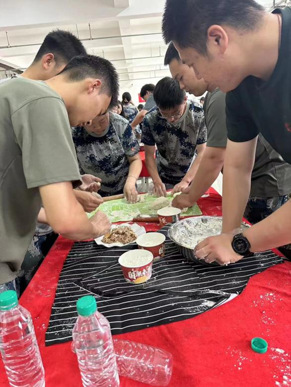 beat365官网‖管理学院‖劳动创造美好明天 竞技迸发生活激情