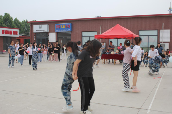 beat365官网‖管理学院‖我院举办“运动青春，快乐无限”趣味运动会