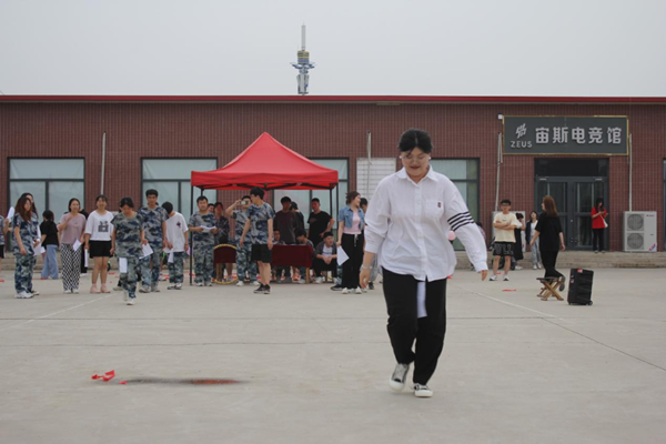 beat365官网‖管理学院‖我院举办“运动青春，快乐无限”趣味运动会