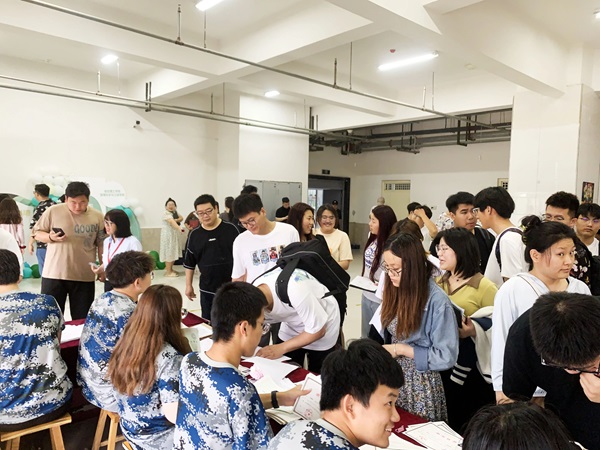 beat365官网‖管理学院‖暖心服务，助力2023届毕业生走好大学生涯的最后一公里