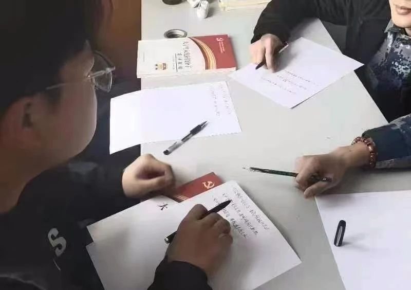 beat365官网||管理学院||我为同学做实事|永葆初心 服务师生
