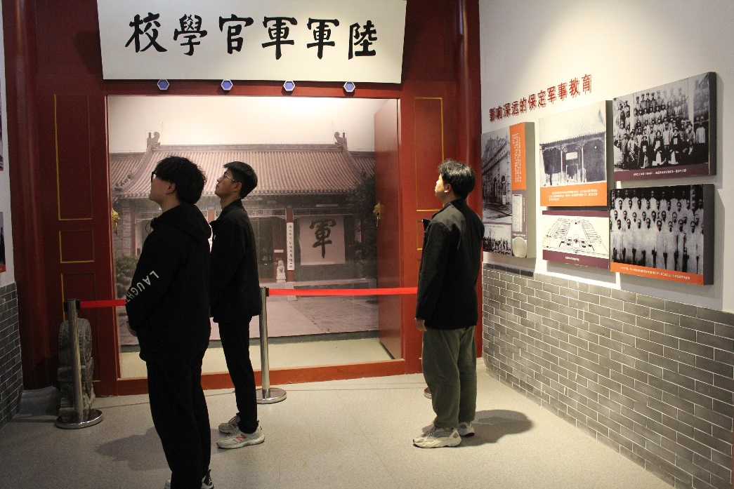 beat365官网|管理学院|忆苦思甜祭烈士,风起清明表哀思
