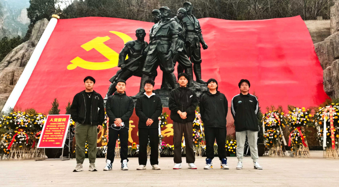 beat365官网|管理学院|忆苦思甜祭烈士,风起清明表哀思