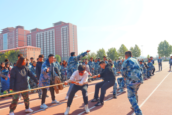 beat365官网||管理学院||力拔山河，“绳”采飞扬——管理学院举行2023年秋季拔河比赛