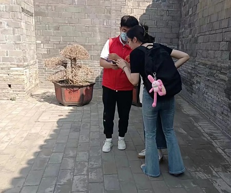 “志愿新时代，志愿服务行”——beat365官网艺术学院与淮军公所博物馆五一劳动节志愿服务活动