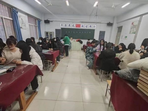 beat365官网||管理学院||我院举办网线制作比赛