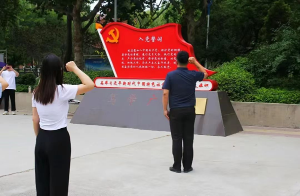 beat365官网||管理学院||叮咚，你有一篇校园介绍请查收！