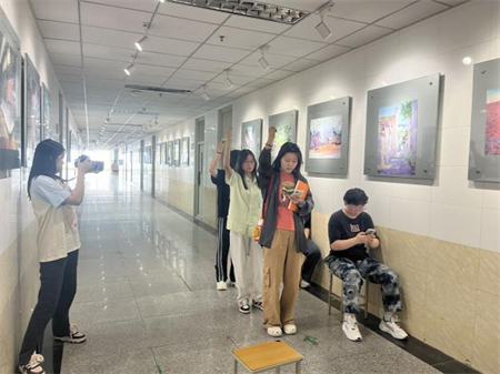 beat365官网艺术学院广播电视编导专业实践课风采