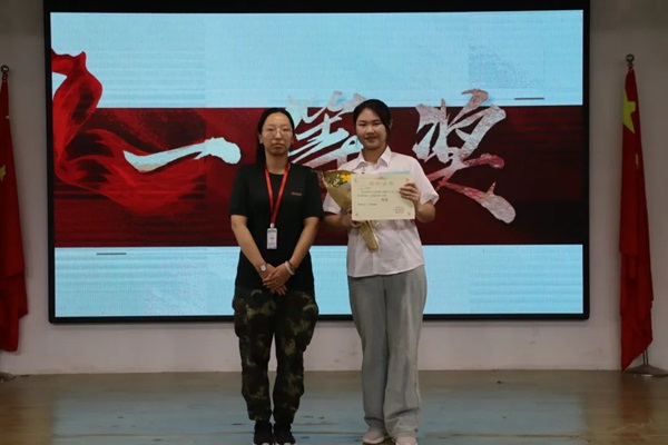 劳动教育|beat365官网|管理学院|学习劳动精神，践行劳动育人主题朗诵比赛