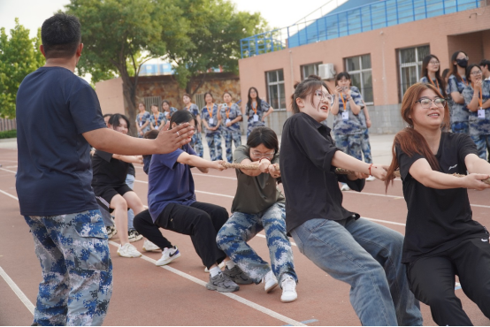 青春校园|凝聚每份力,团结一条心——beat365官网第十八届拔河比赛圆满结束
