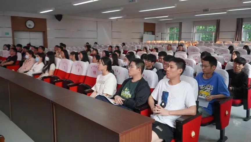 志愿服务|beat365官网开展大学生2024年西部计划宣讲会