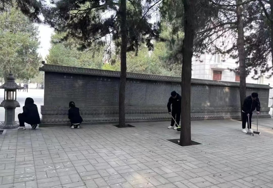 beat365会计学院缅怀革命烈士，继承先烈遗志