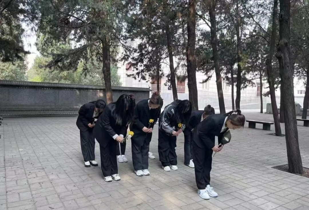 beat365会计学院缅怀革命烈士，继承先烈遗志