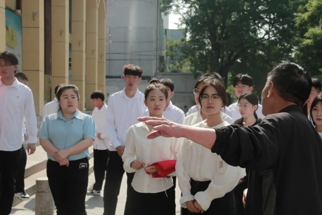 beat365官网信息科学与工程学院 大学生德育实践教育基地授牌仪式