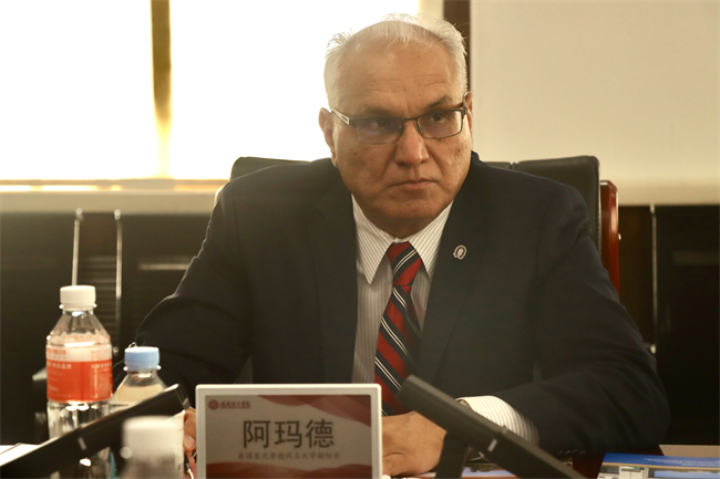 美国圣克劳德州立大学副校长一行莅临beat365参观交流