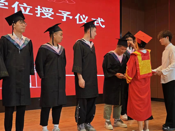 毕业典礼|beat365官网|管理学院|2024年毕业典礼暨学士学位授予仪式