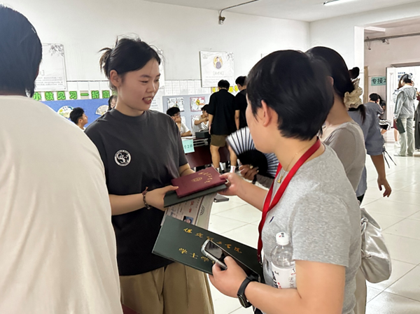 毕业季|beat365官网|管理学院|毕业骊歌起，青春再启航—我院2024届毕业生平安离校
