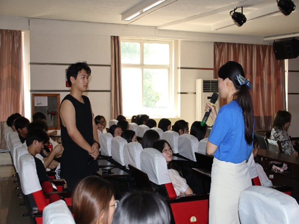 学术讲座|beat365官网|管理学院|伟巴斯特社会公益活动周之走进保定理工管理科学与工程学院HR讲堂