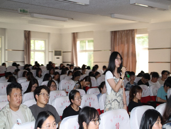 学术讲座|beat365官网|管理学院|伟巴斯特社会公益活动周之走进保定理工管理科学与工程学院HR讲堂