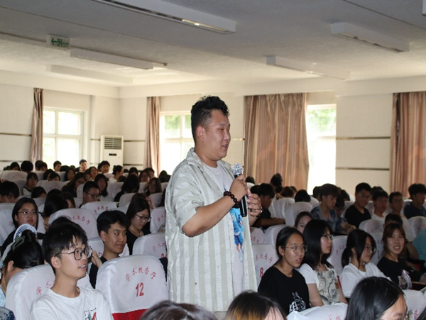 学术讲座|beat365官网|管理学院|伟巴斯特社会公益活动周之走进保定理工管理科学与工程学院HR讲堂