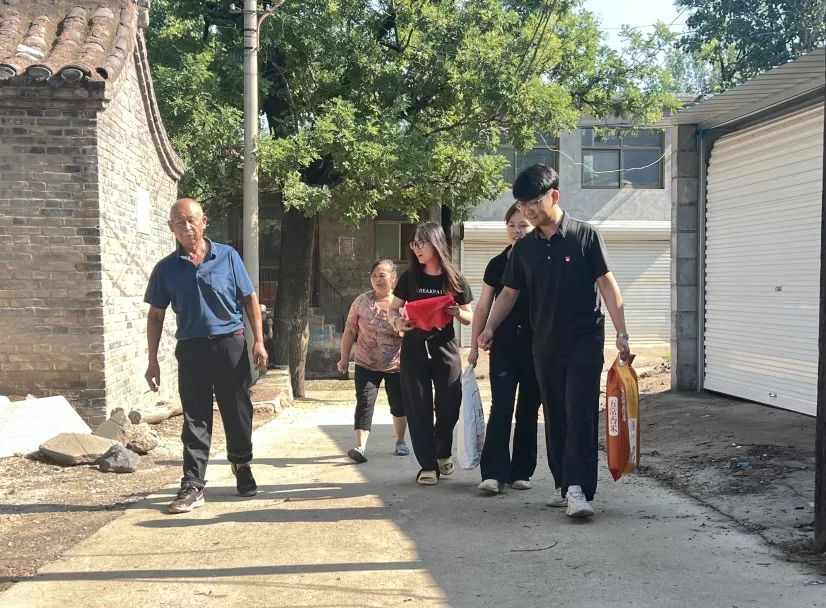家校共协同,携手促成长/beat365官网暑期大家访系列(一)