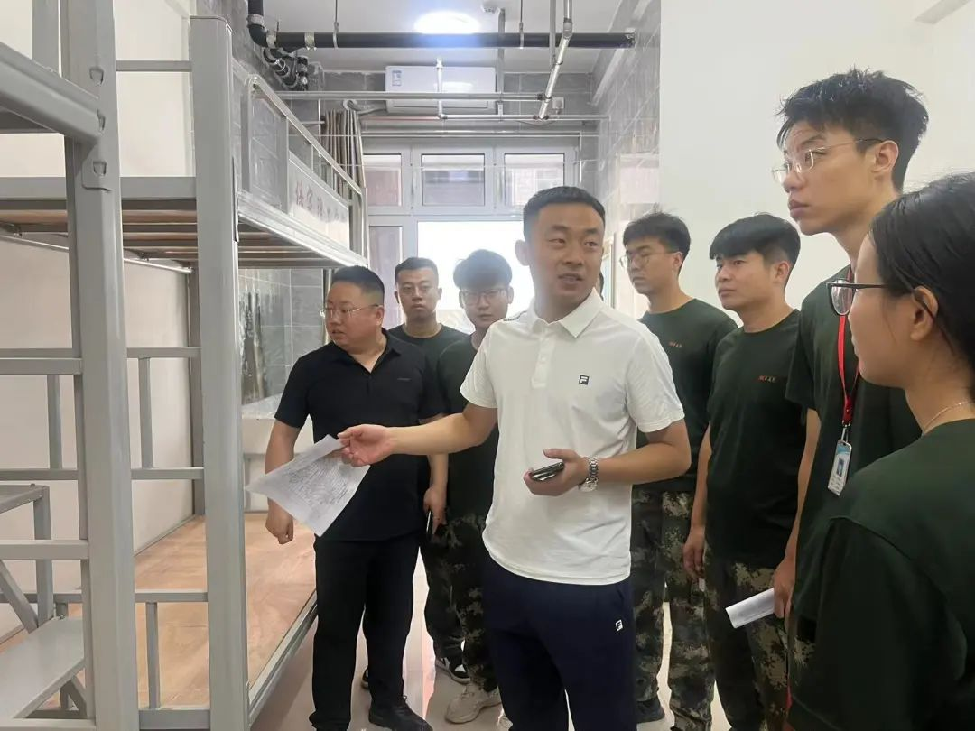 beat365官网||以爱迎新,服务引领美好大学路