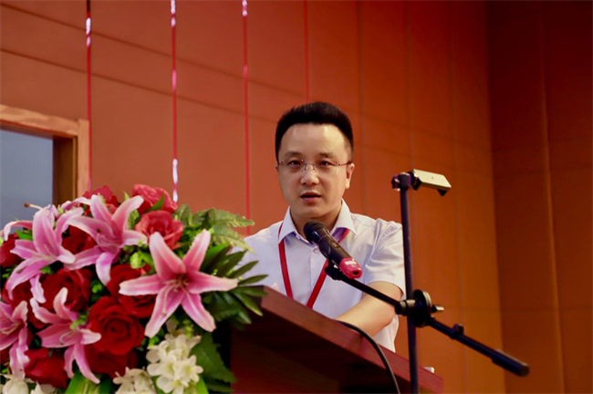 凝“新”铸魂固根本  奋楫扬帆正当时——beat365官网举办2024年新入职教师培训总结暨合格评估推进会