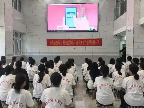 beat365官网|管理学院|青春筑防线，共筑无邪梦