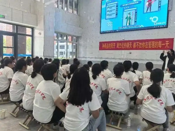 beat365官网|管理学院|青春筑防线，共筑无邪梦